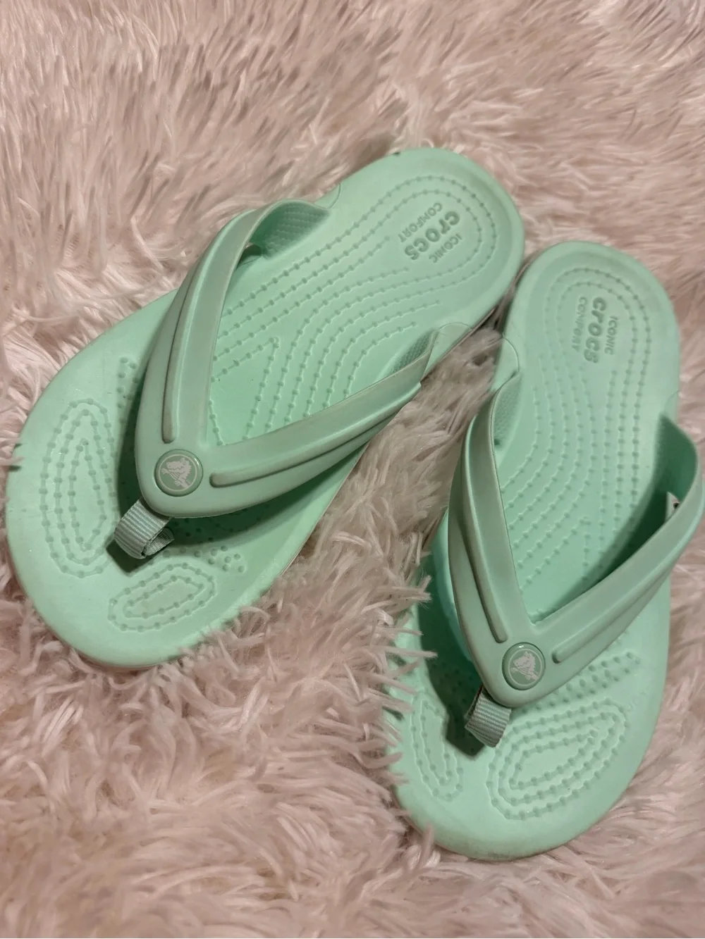 CROCS Mint Green Classic Flip Flops little girls size 1J